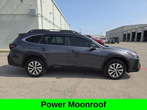 Used 2024 Subaru Outback Premium image 9