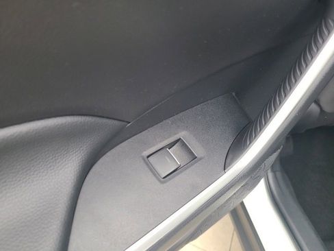 Used 2022 Toyota RAV4 XLE image 15