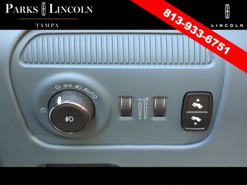 Used 2023 Jeep Grand Wagoneer L Series III AWD/4WD image 31