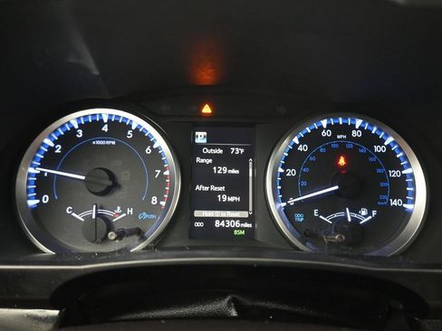Used 2019 Toyota Highlander Plus AWD/4WD image 15