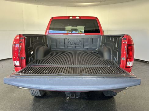 Used 2018 RAM 2500 Tradesman w/ Chrome Appearance Group image 28