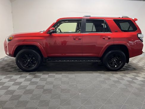 Used 2024 Toyota 4Runner SR5 Premium w/ Moonroof Package image 23