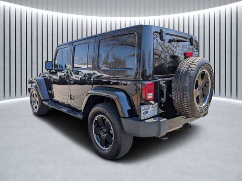 Used 2012 Jeep Wrangler Unlimited Sahara image 6