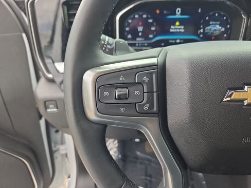 Used 2023 Chevrolet Silverado 1500 LTZ AWD/4WD image 19