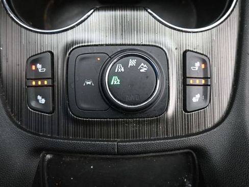 Used 2020 GMC Acadia SLT w/ Driver Alert Package II AWD/4WD image 17