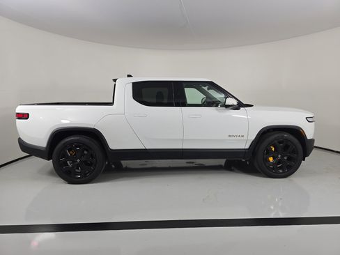 Used 2023 Rivian R1T Adventure image 6