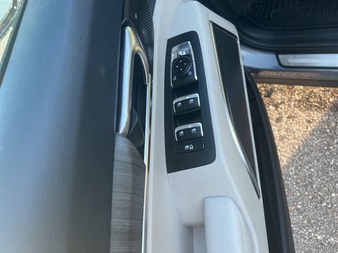 Used 2025 Kia Telluride SX w/ SX Captain's Chair Package image 13