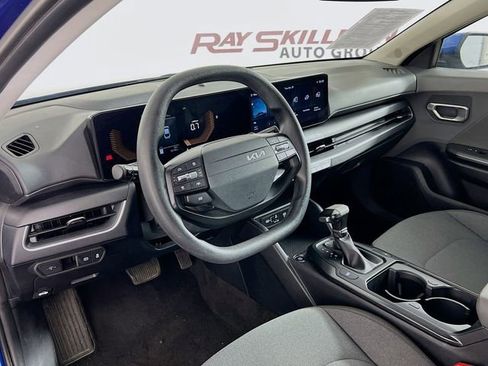Used 2025 Kia K4 FWD image 31