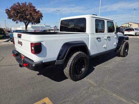 Used 2021 Jeep Gladiator Rubicon AWD/4WD image 3