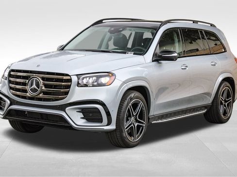New 2026 Mercedes-Benz GLS 450 4MATIC image 3