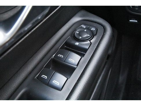 Used 2024 GMC Terrain SLE FWD image 20