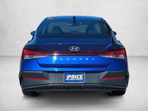 Used 2024 Hyundai Elantra SEL image 6