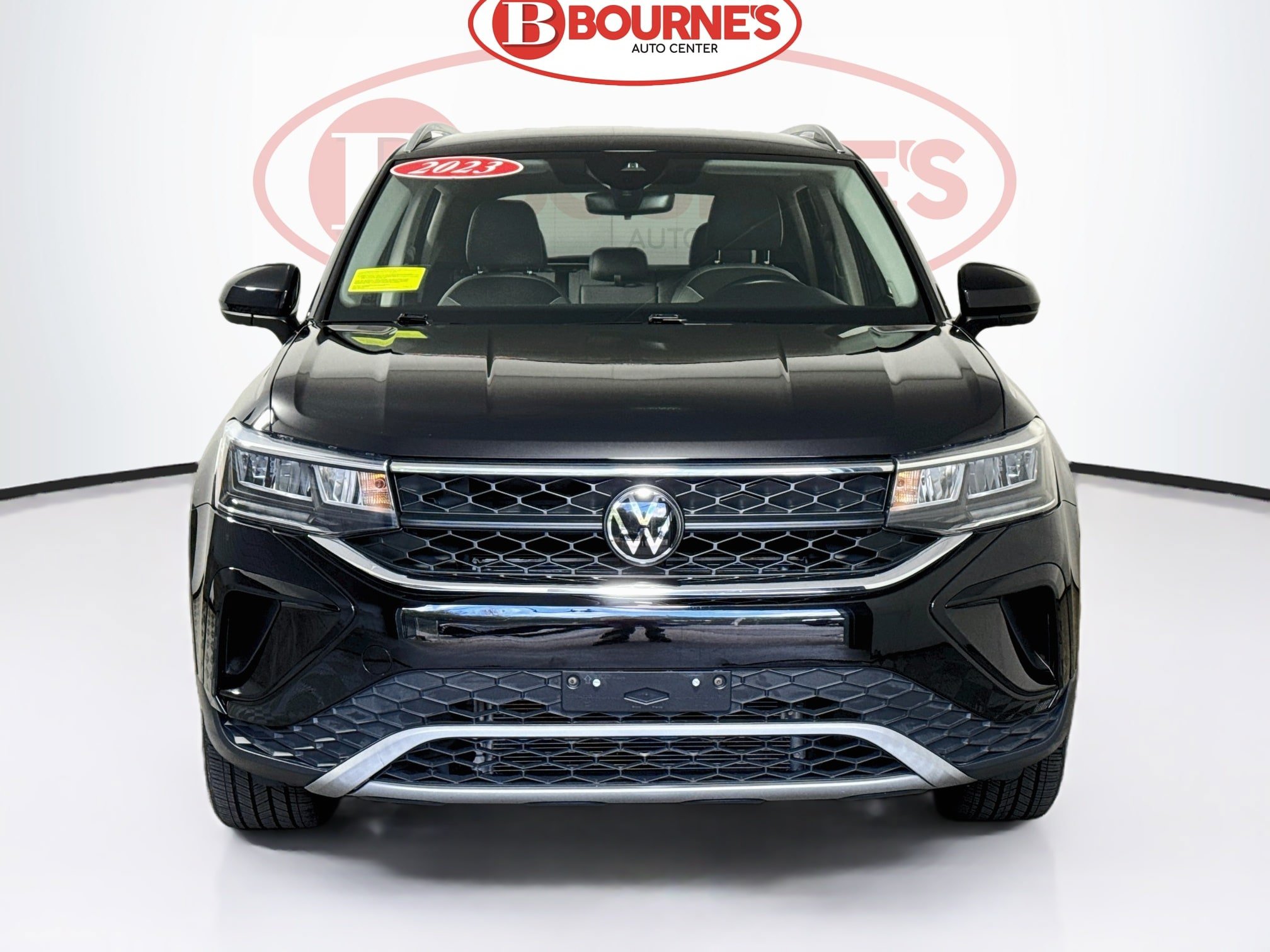 Used 2023 Volkswagen Taos SE AWD/4WD image 5
