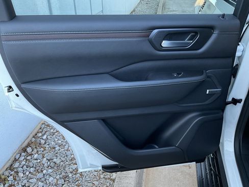 New 2026 Nissan Armada SL image 22