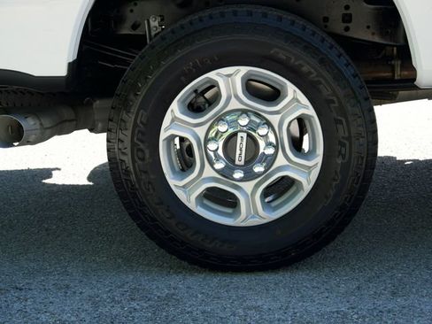 Certified 2025 Ford F250 XLT w/ FX4 Off-Road Package AWD/4WD image 10
