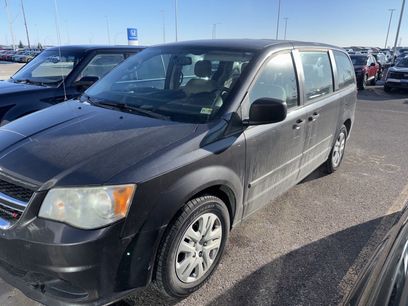 Used 2015 Dodge Grand Caravan American Value Package w/ UConnect Hands-Free Group