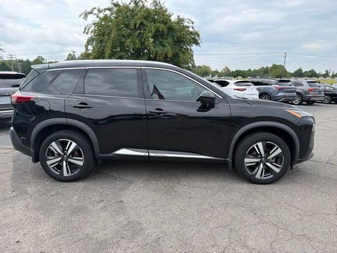 Used 2023 Nissan Rogue SL FWD image 3