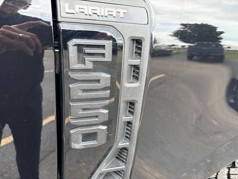 Used 2023 Ford F250 Lariat w/ Tremor Off-Road Package AWD/4WD image 6