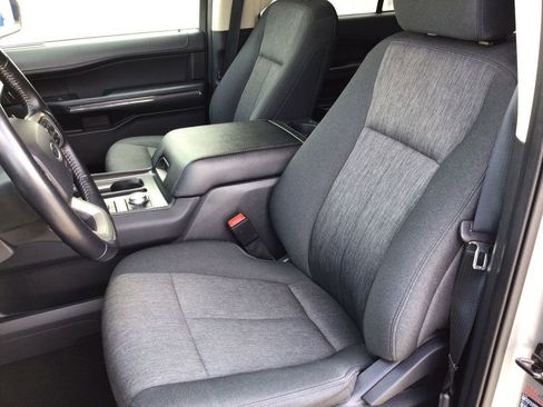 Used 2024 Ford Expedition XLT image 20