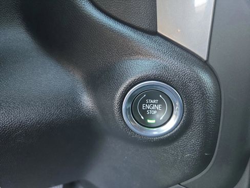 Used 2024 Chevrolet Silverado 1500 Custom image 38