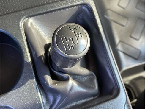 Used 2012 Toyota FJ Cruiser 4WD image 22