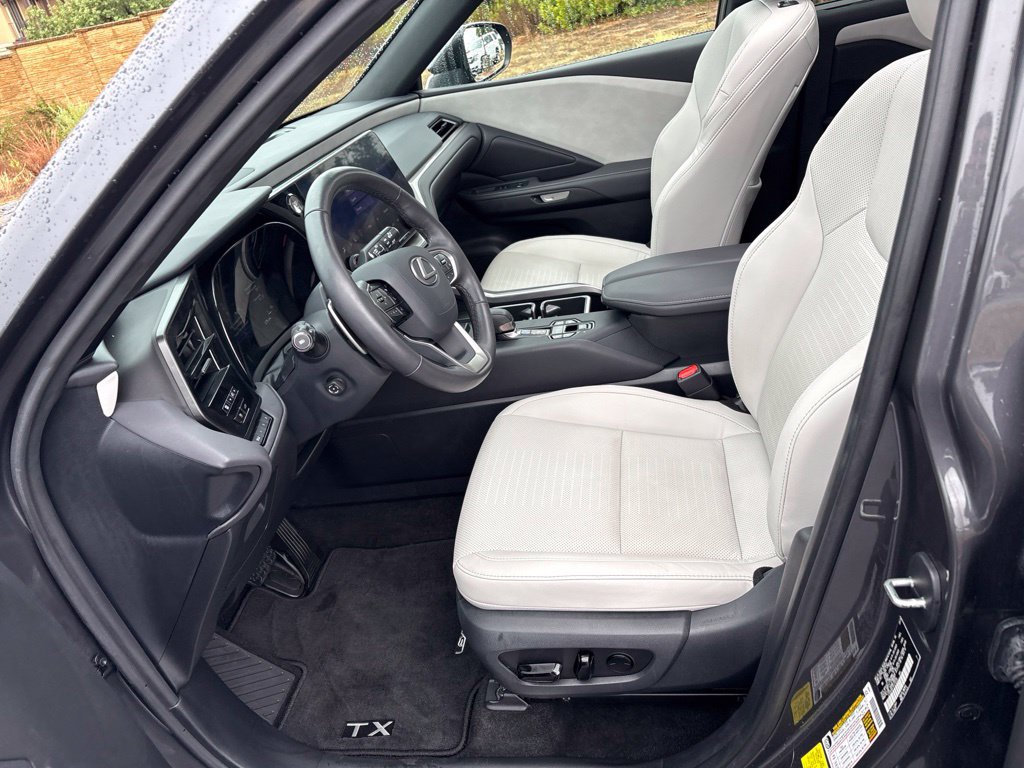 Used 2024 Lexus TX 350 AWD w/ Captains Chair Package image 17
