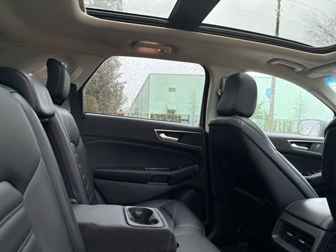 Used 2020 Ford Edge SEL w/ Convenience Package image 24