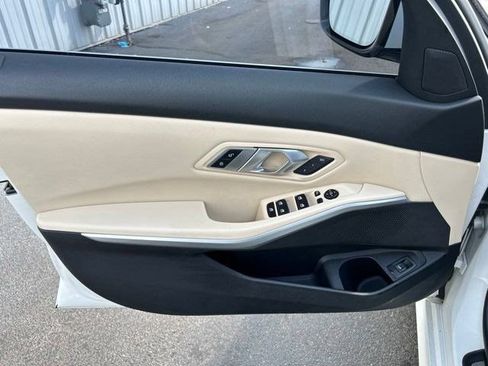 Used 2019 BMW 330i xDrive Sedan w/ Convenience Package AWD/4WD image 11