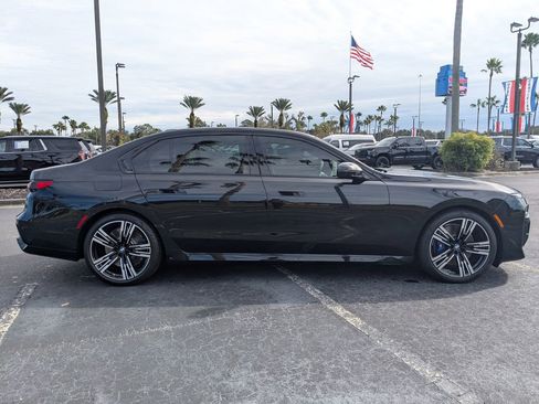 Used 2025 BMW 760i xDrive w/ Executive Package image 3