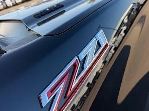 Used 2020 Chevrolet Silverado 1500 LT w/ All-Star Edition AWD/4WD image 3
