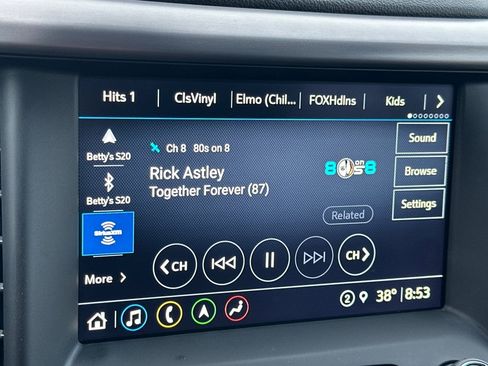 Used 2022 GMC Acadia AT4 w/ Technology Package image 27