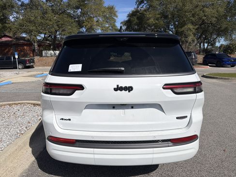 New 2026 Jeep Grand Cherokee L Summit image 5