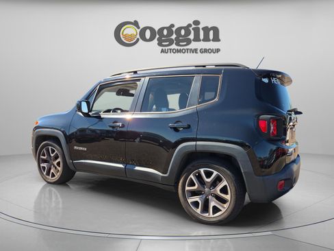 Used 2016 Jeep Renegade Latitude image 3