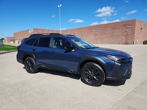 Used 2024 Subaru Outback Onyx Edition AWD/4WD image 2