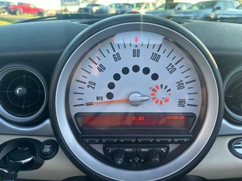 Used 2013 MINI Cooper Convertible image 29