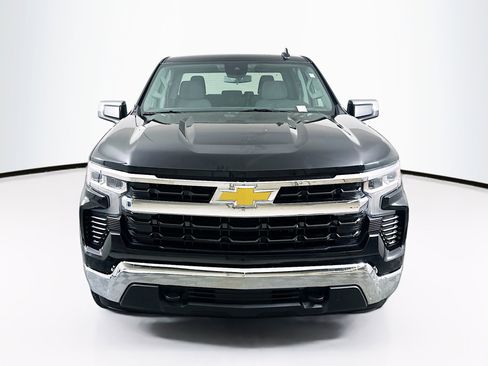 Used 2024 Chevrolet Silverado 1500 LT AWD/4WD image 2
