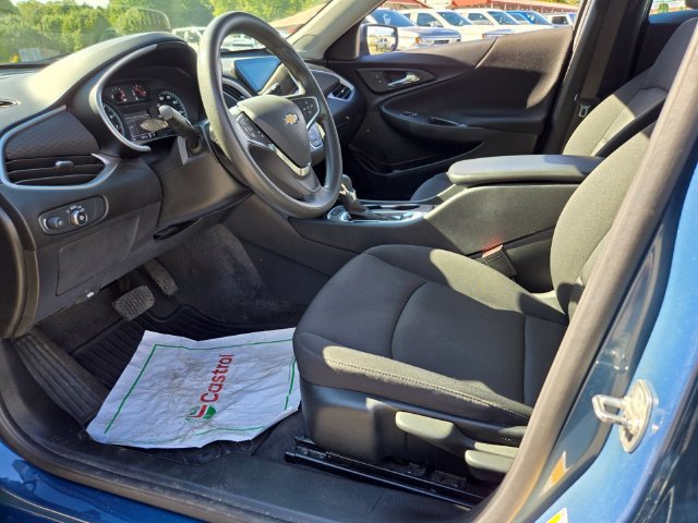 Used 2025 Chevrolet Malibu LS FWD image 10