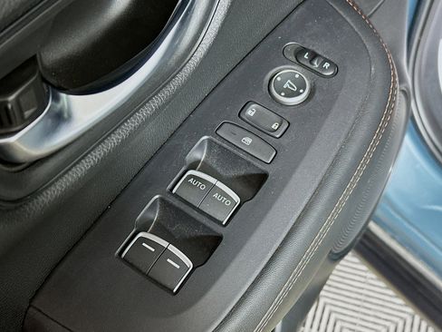 Used 2024 Honda HR-V Sport image 17