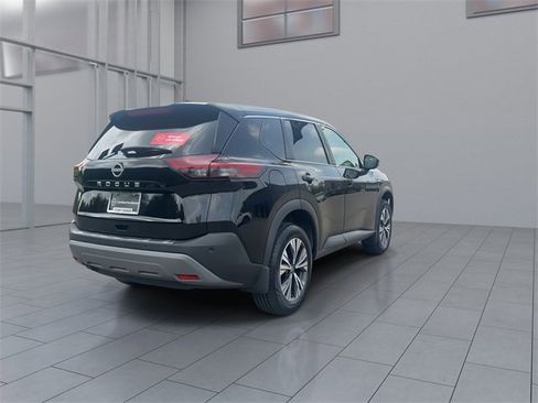 Certified 2022 Nissan Rogue SV image 8