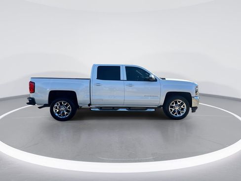 Used 2018 Chevrolet Silverado 1500 LT w/ All Star Edition image 9