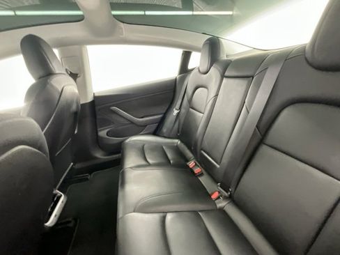 Used 2018 Tesla Model 3 image 8
