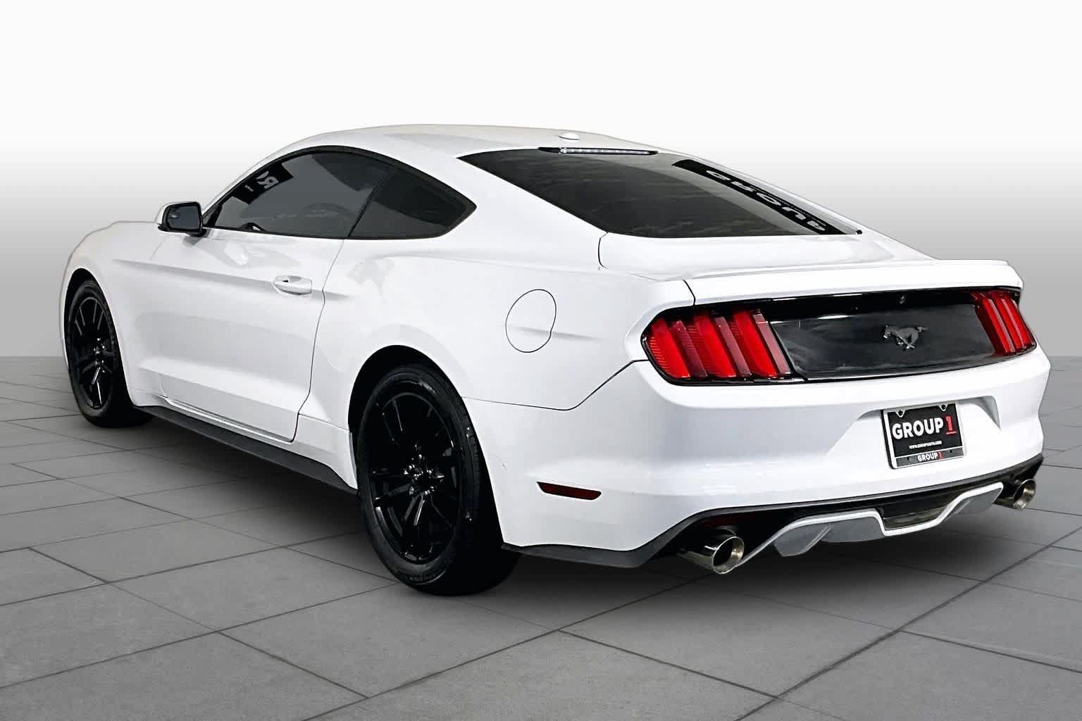 Used 2015 Ford Mustang Premium RWD image 10