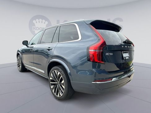 Certified 2025 Volvo XC90 B5 Plus AWD/4WD image 4