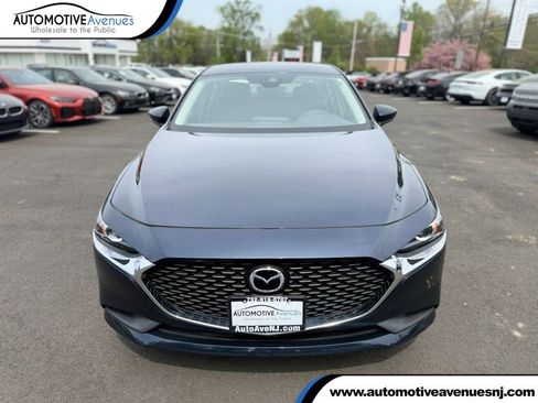 Used 2020 MAZDA MAZDA3 Sedan image 1