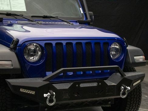 Used 2018 Jeep Wrangler Unlimited Sport image 3