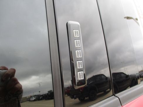 Used 2023 Ford F150 Lariat image 19