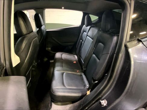 Used 2021 Tesla Model Y Long Range image 20