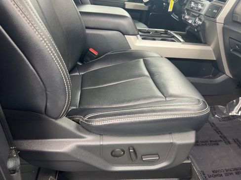 Used 2022 Ford F250 Lariat image 23