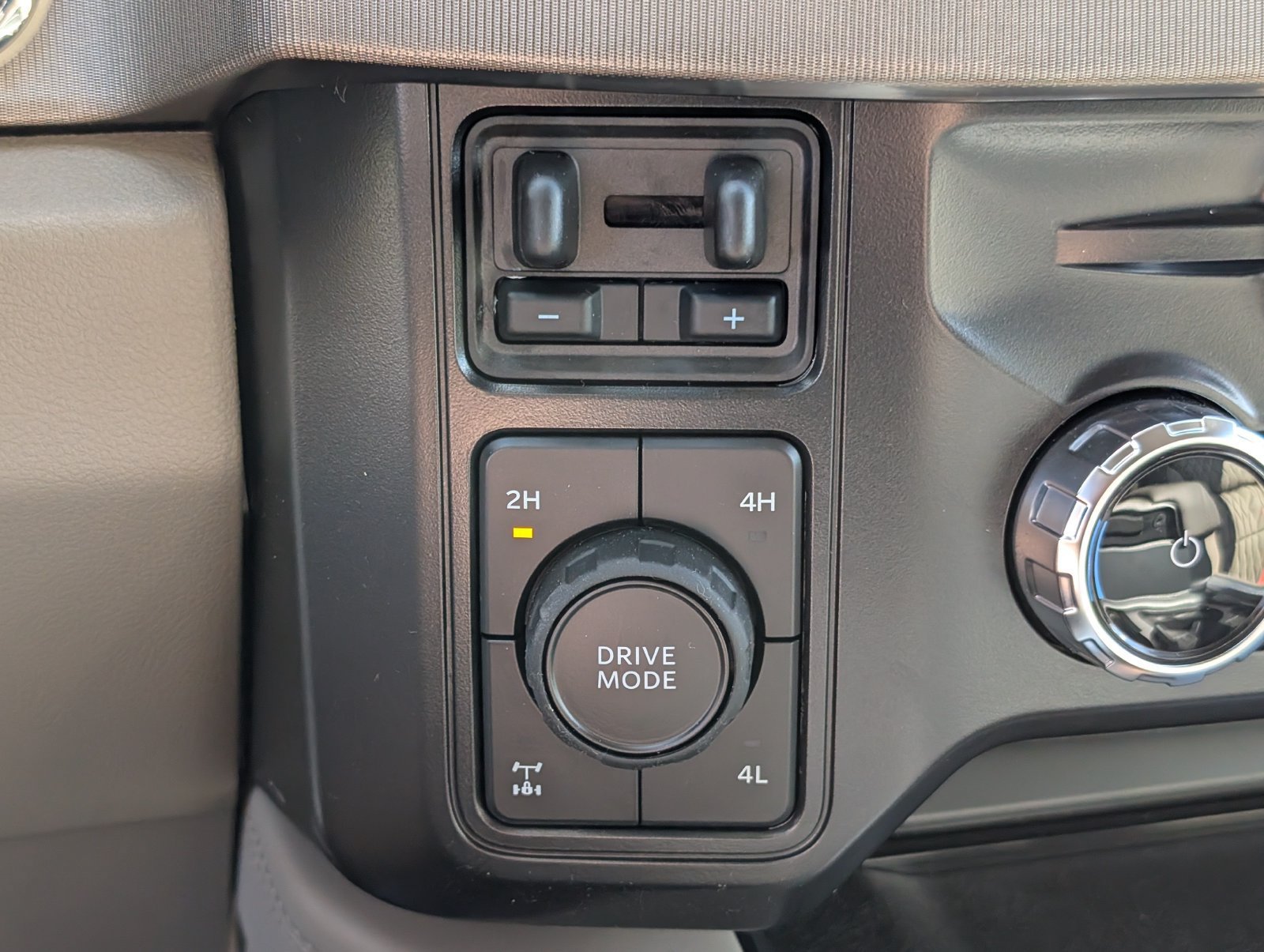 New 2027 Ford F250 Platinum w/ Platinum Plus Package AWD/4WD image 19