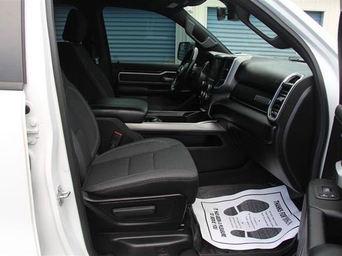 Used 2022 RAM 1500 Big Horn AWD/4WD image 19